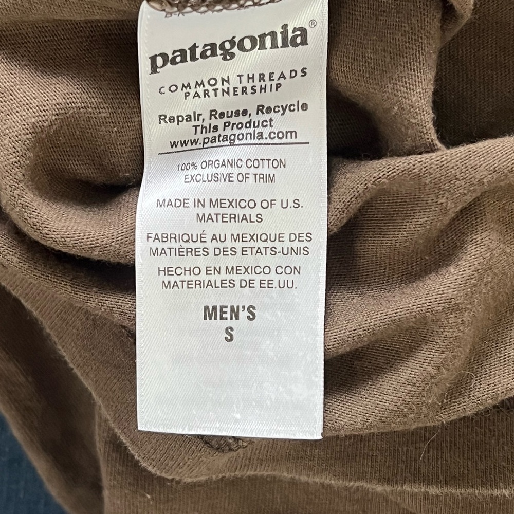 Patagonia | Organic cotton crew neck long sleeve graphic tee Men’s size … - Picture 9 of 9